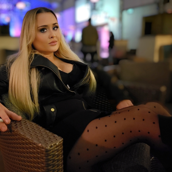 Meet your Posher, Lisa - Picture 1 of 1